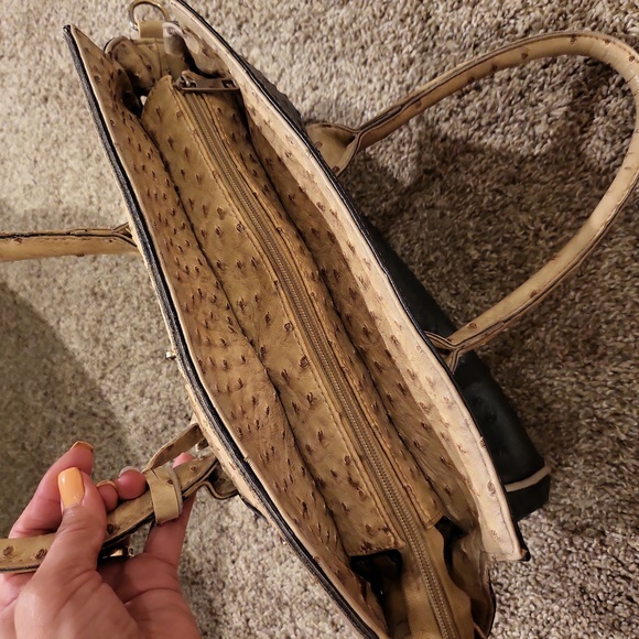 Purse - Picture 2 of 4